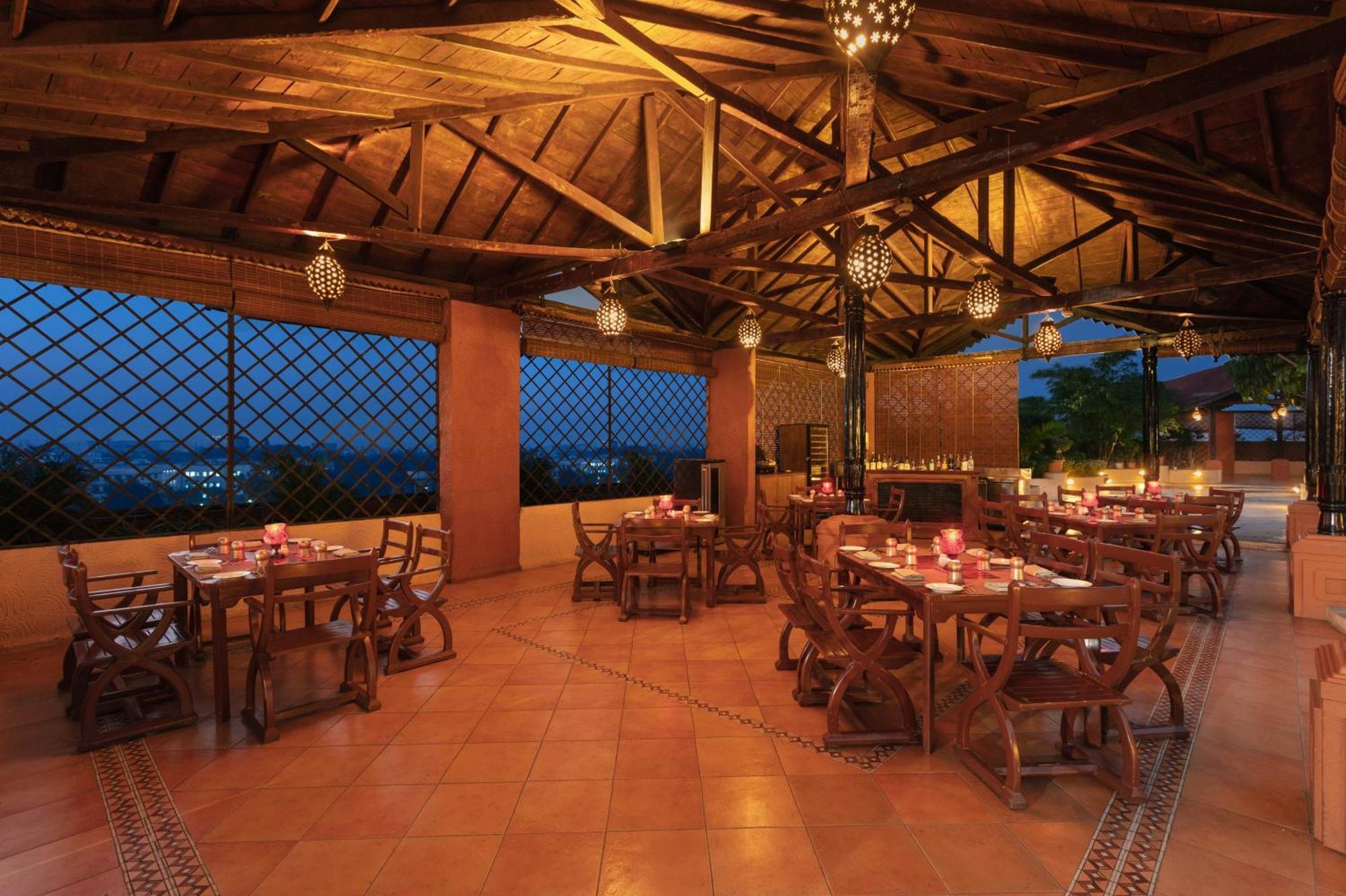 Sheraton Grand Pune Bund Garden Hotel Zewnętrze zdjęcie